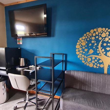 Orcades Hostel Thunder Bay Buitenkant foto